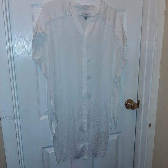 Halston Button Down Tye Top - Picture 3 of 3